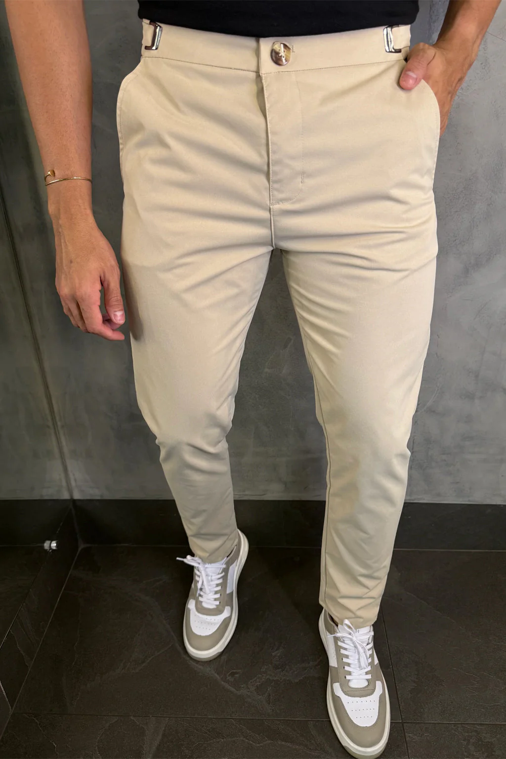 |COMPRE 1 NÍVEL 3| Calça Alfaiataria Mônaco com Ajuste - Image 3
