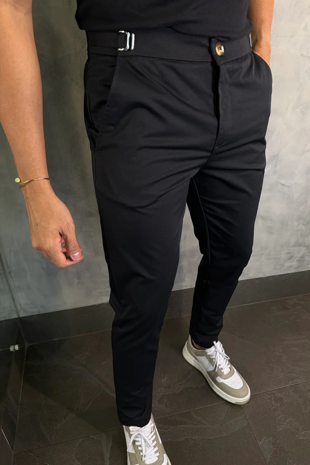 |COMPRE 1 NÍVEL 3| Calça Alfaiataria Mônaco com Ajuste - Image 5